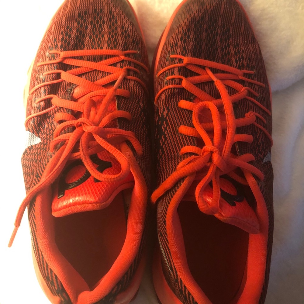 NIKE Zoom KD 6.5Y Red. $15